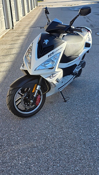 Peugeot Speedfight 2 2 of 6