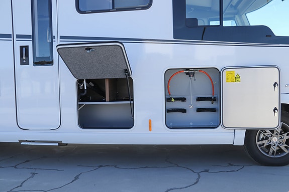 Frankia I 8400 QD Platin 5,5 t 9 of 30