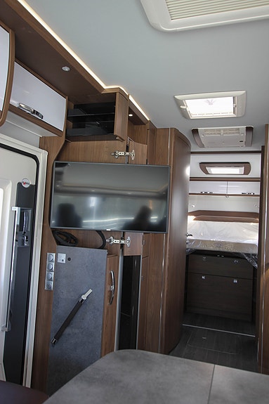 Frankia I 8400 QD Platin 5,5 t 27 of 30