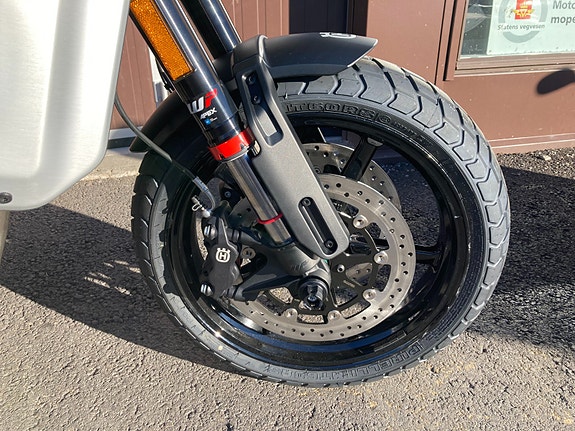 Husqvarna Svartpilen 801 Snellingen Edition - TILBUD + 3,99% rent 3 of 30