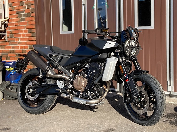 Husqvarna Svartpilen 801 Snellingen Edition - TILBUD + 3,99% rent 2 of 30