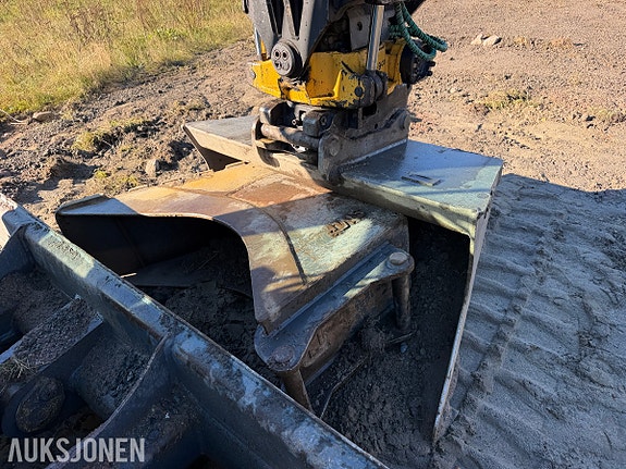 Kobelco SK75SR-7 Gravemaskin med 2 skuffer - Engcon tiltrotator 22 of 30