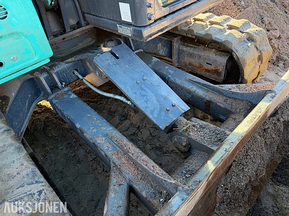 Kobelco SK75SR-7 Gravemaskin med 2 skuffer - Engcon tiltrotator 24 of 30