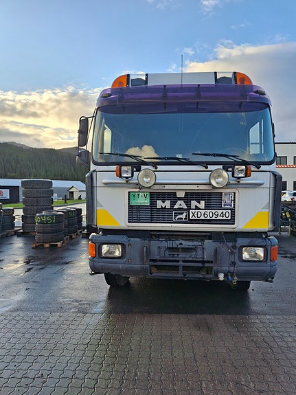 MAN F2000 3 of 16