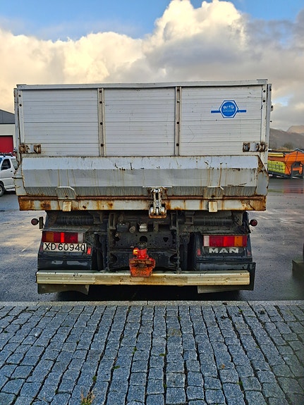 MAN F2000 4 of 16