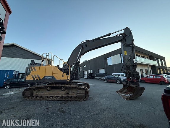 Volvo EC300EL 3 of 30