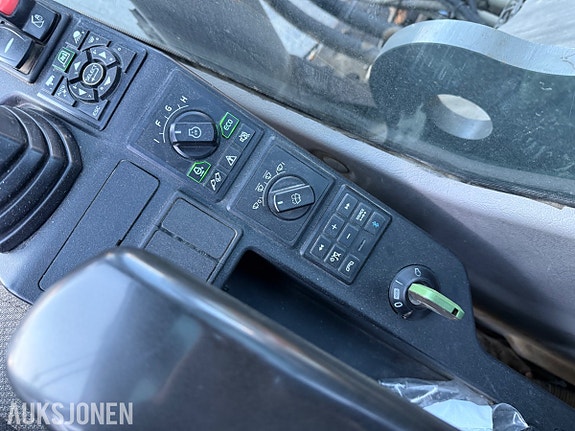 Volvo EC300EL 28 of 30