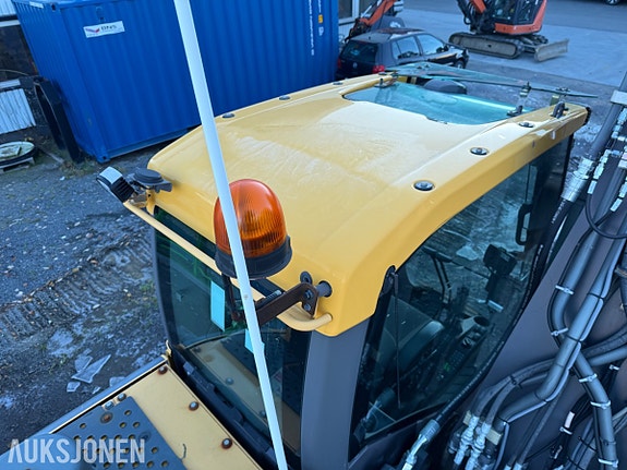 Volvo EC220DL 28 of 30