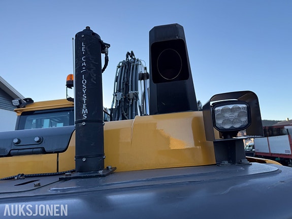Volvo EC220DL 19 of 30