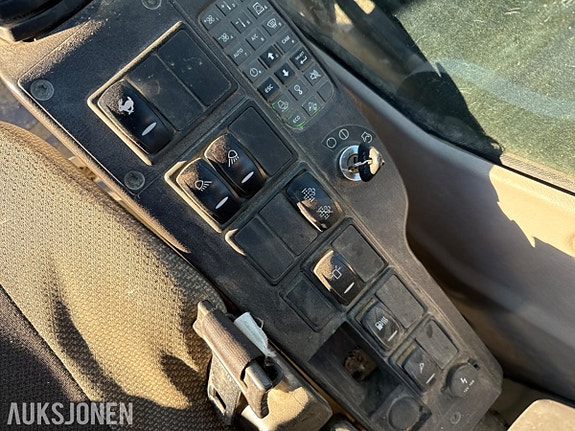 Volvo EC250DL 22 of 30