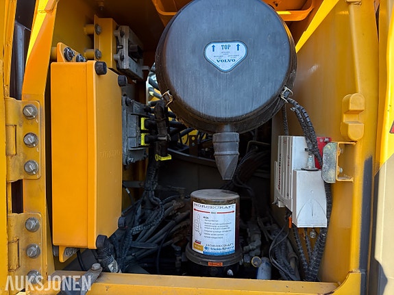 Volvo EC250DL 26 of 30