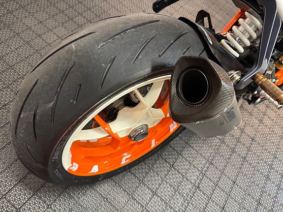 KTM 1290 Super Duke R *** AKRAPOVIC * SERVICE/GARANTI *** 18 of 30