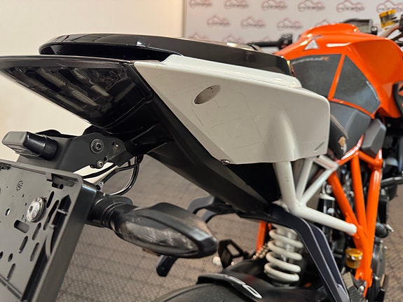 KTM 1290 Super Duke R *** AKRAPOVIC * SERVICE/GARANTI *** 14 of 30