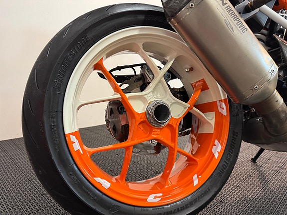 KTM 1290 Super Duke R *** AKRAPOVIC * SERVICE/GARANTI *** 17 of 30