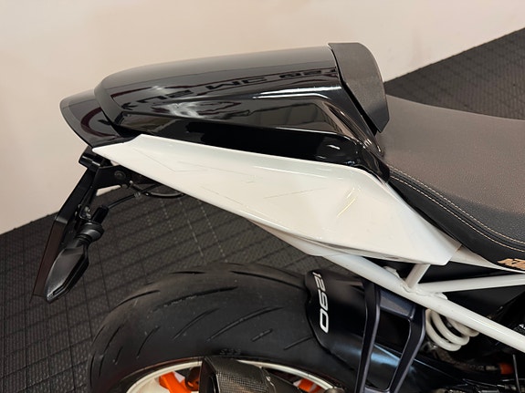 KTM 1290 Super Duke R *** AKRAPOVIC * SERVICE/GARANTI *** 13 of 30