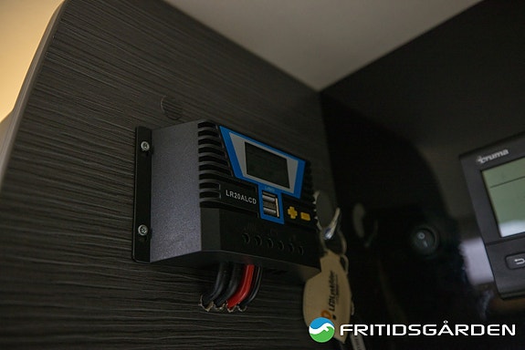 Challenger Sirius 3048 XLB Solcelle // Skinn // Ryggekamera // Face 2 Face 27 of 27