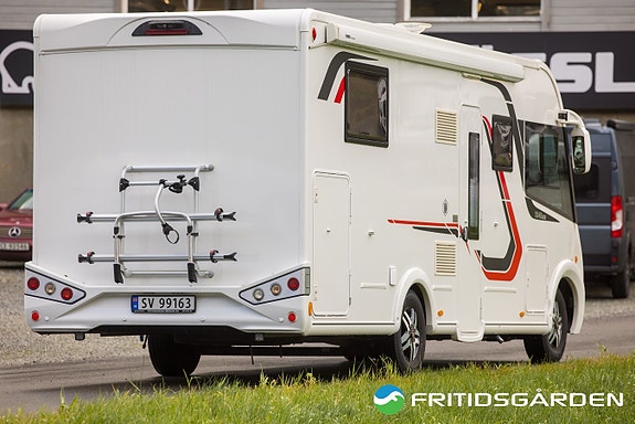 Challenger Sirius 3048 XLB Solcelle // Skinn // Ryggekamera // Face 2 Face 6 of 27