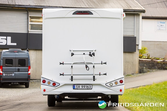 Challenger Sirius 3048 XLB Solcelle // Skinn // Ryggekamera // Face 2 Face 5 of 27