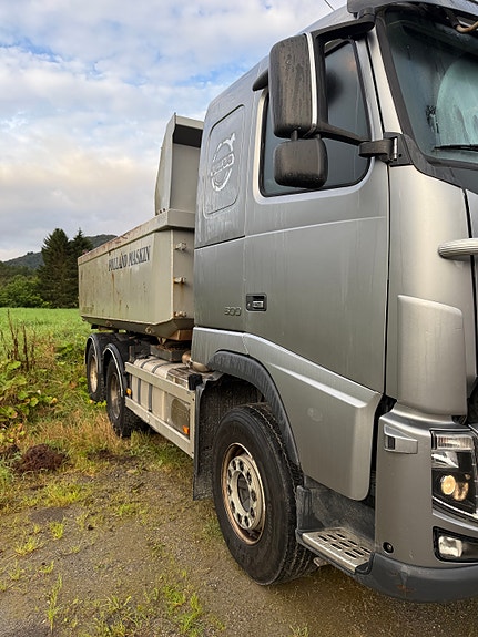 Volvo FH 16 600 2 of 5