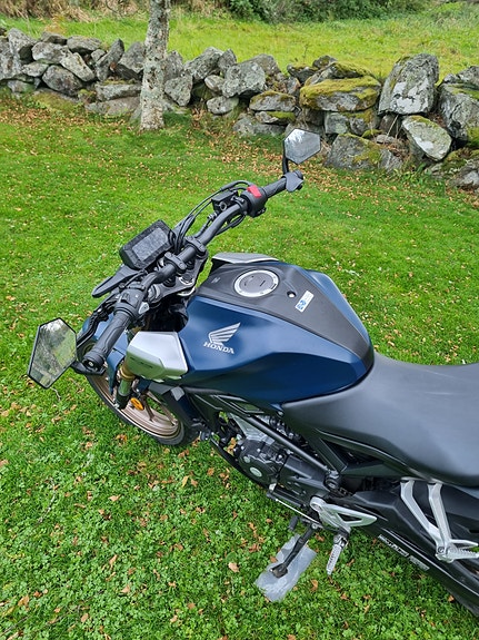 Honda CB 125 R 6 of 13