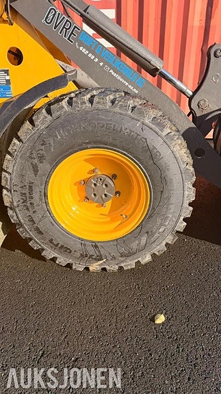 Volvo L-25B 10 of 16
