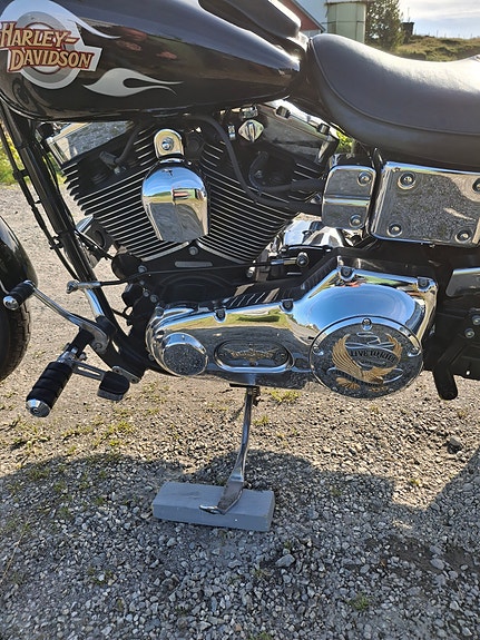 Harley-Davidson FXDWG Dyna Wide Glide 6 of 12