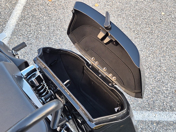 Harley-Davidson DYNA STREET BOB ** CLUBSTYLE/PÅKOSTET/SE DENNE! ** 27 of 30