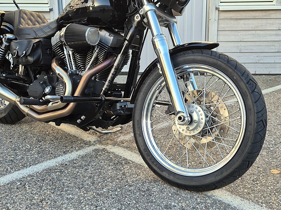 Harley-Davidson DYNA STREET BOB ** CLUBSTYLE/PÅKOSTET/SE DENNE! ** 12 of 30