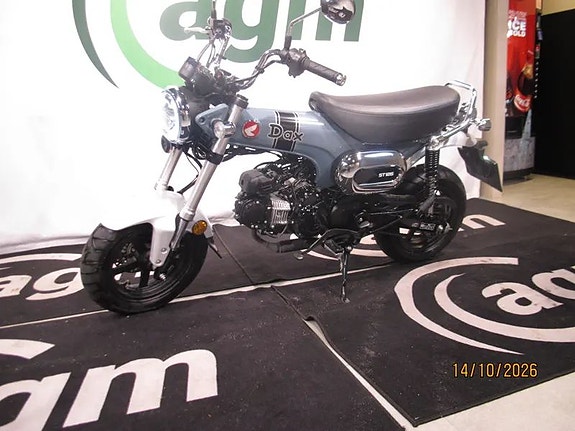 Honda ST 125 Dax 10 of 14