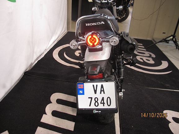 Honda ST 125 Dax 8 of 14