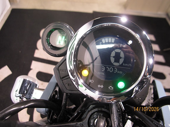 Honda ST 125 Dax 9 of 14