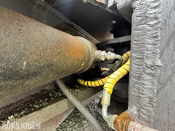 Andre Sandvik - Kladnes Hydraulisk Pusskuffe - 1600 liter - S90 feste 8 of 13