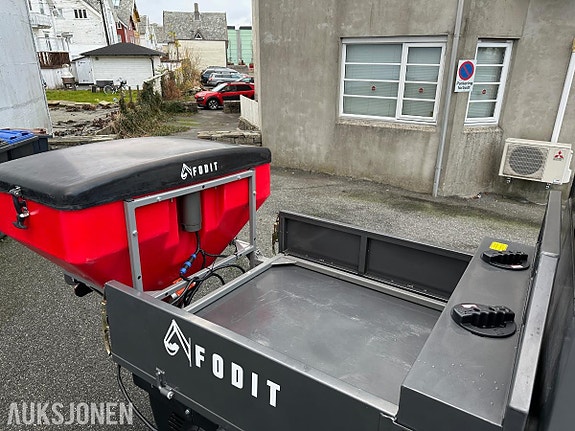 Fodit REDSKAPSBÆRER FT-130 FOR SOMMER-VINTERBRUK 2024 modell - Demomaskin 9 of 16
