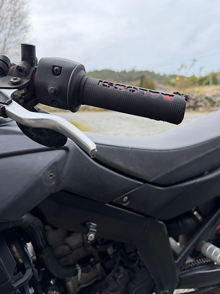 Aprilia SX 125 Super Motard 13 of 14