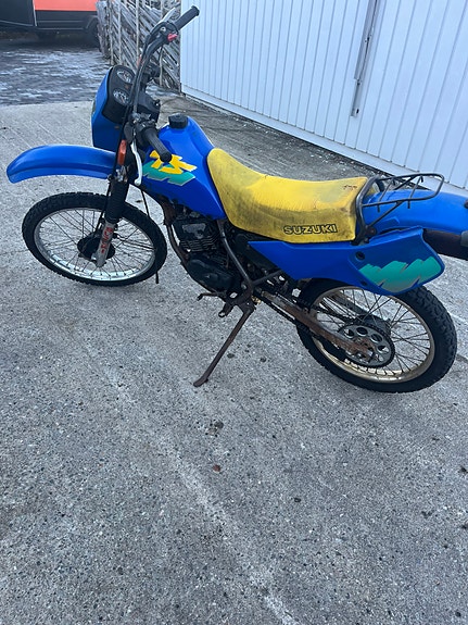Suzuki TS 50 X 2 of 12