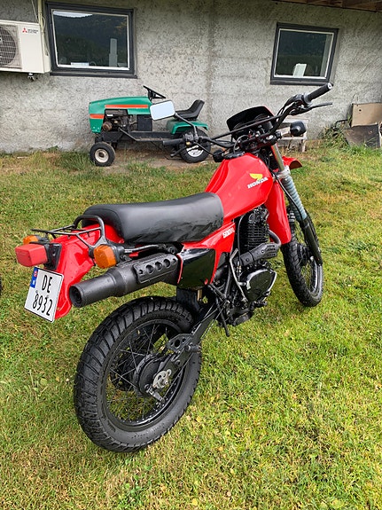 Honda XL 500R 2 of 4