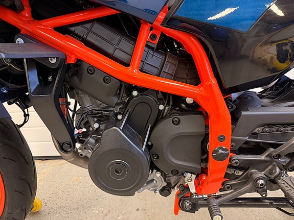 KTM 390 Duke 4 of 7