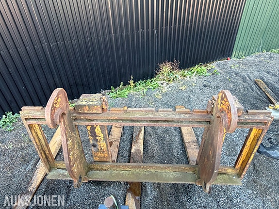 Andre Pallegafler med ramme til hjullaster - BM Feste - 180 cm ramme - Flyttbare gafler 17 of 17