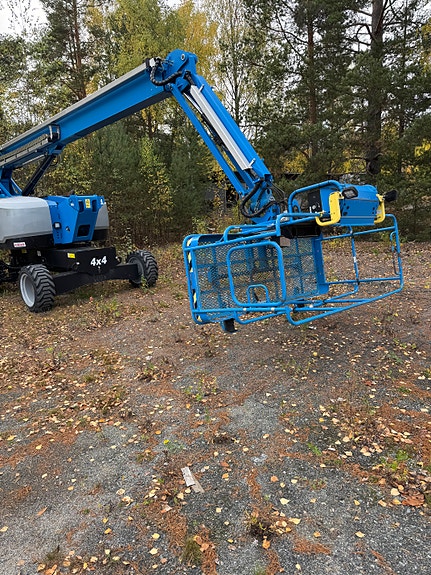 Genie S-60 J Diesel 4+4 4 of 15