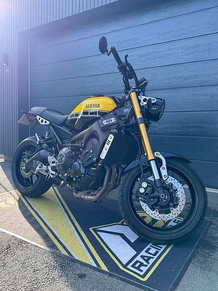 Yamaha XSR 900 3 of 30