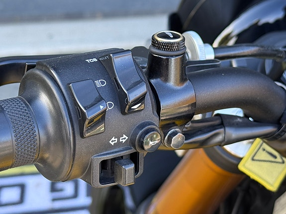 Yamaha XSR 900 23 of 30