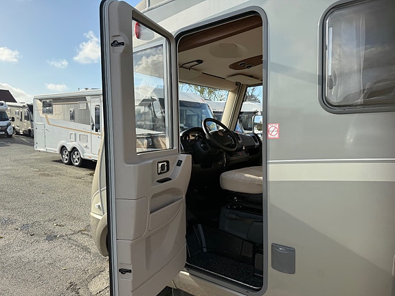 Hymer EX 598, B-førerkort mulighet, Queensbed, Senkeseng, Truma kombi, Stort kjøleskap, Lettkjørt ++ EU 10.28, 2.3 150hk, Automat, Tilstandsrapport, Garanti 9 of 30