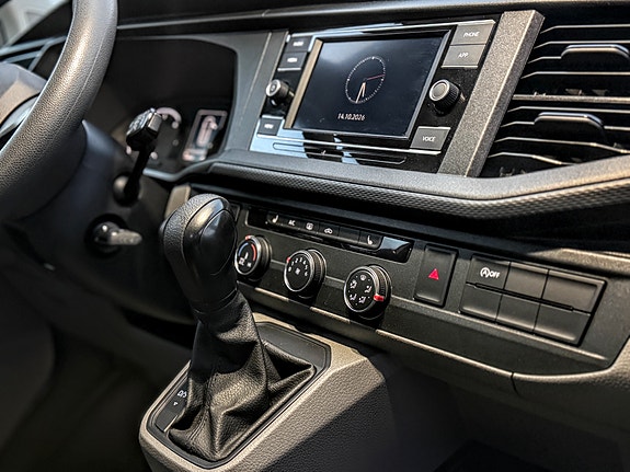 Volkswagen Transporter 16 of 18