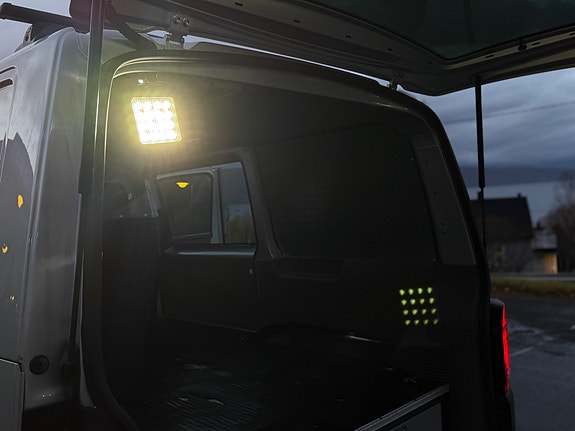 Volkswagen Transporter 11 of 18
