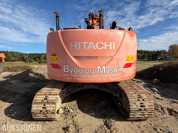 Hitachi 2018 Hitachi ZX225USRLC-6 - 8 432 timer - Rototilt R6 tiltrotator med OilQuick - Leica GNSS-antenner 3 of 30