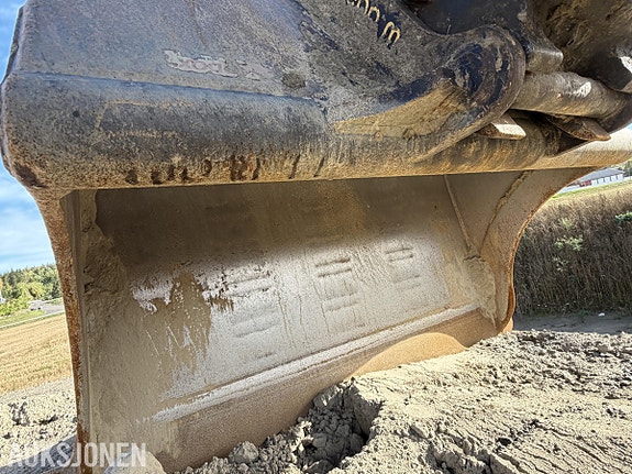 Hitachi 2018 Hitachi ZX225USRLC-6 - 8 432 timer - Rototilt R6 tiltrotator med OilQuick - Leica GNSS-antenner 22 of 30