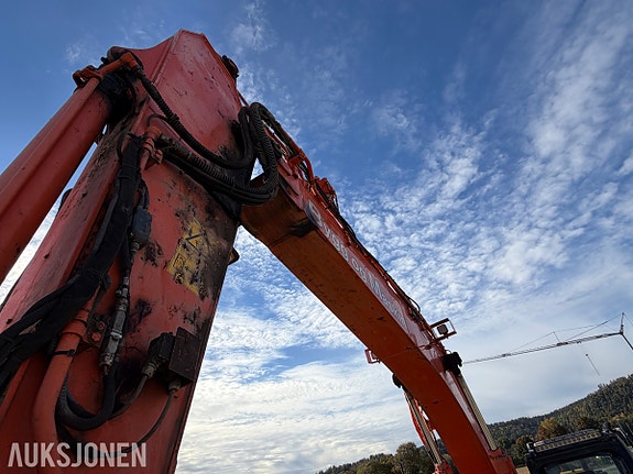 Hitachi 2018 Hitachi ZX225USRLC-6 - 8 432 timer - Rototilt R6 tiltrotator med OilQuick - Leica GNSS-antenner 27 of 30