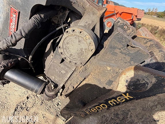 Hitachi 2018 Hitachi ZX225USRLC-6 - 8 432 timer - Rototilt R6 tiltrotator med OilQuick - Leica GNSS-antenner 15 of 30