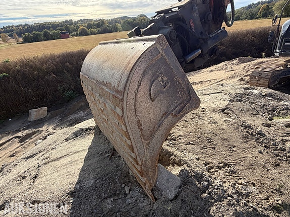 Hitachi 2018 Hitachi ZX225USRLC-6 - 8 432 timer - Rototilt R6 tiltrotator med OilQuick - Leica GNSS-antenner 7 of 30