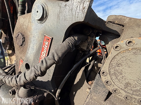Hitachi 2018 Hitachi ZX225USRLC-6 - 8 432 timer - Rototilt R6 tiltrotator med OilQuick - Leica GNSS-antenner 17 of 30